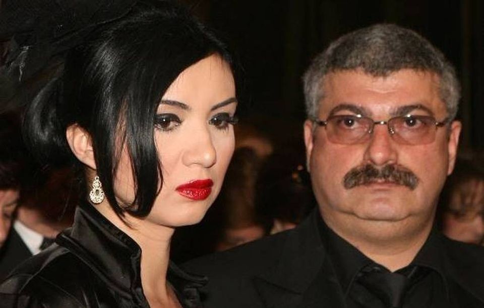 Adriana Bahamuțeanu nu și-a mai văzut copiii de patru luni