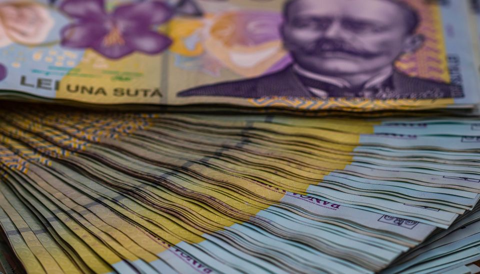 Cine va beneficia de ajutorul de 400 de lei