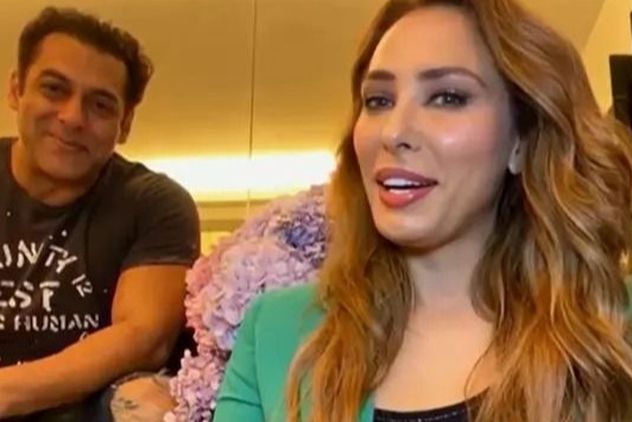 Iulia V&acirc;ntur, confesiuni uluitoare despre &icirc;nceputul carierei din India.