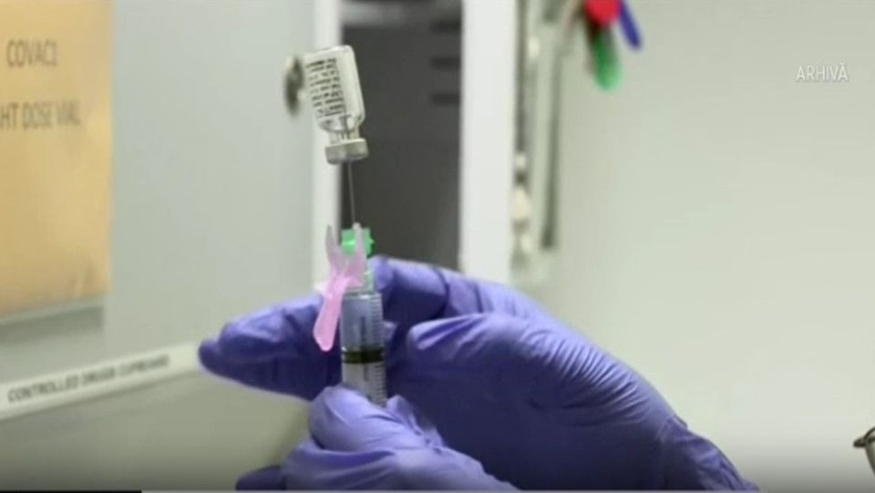  COVID-19 are o nouă variantă, mai transmisibilă