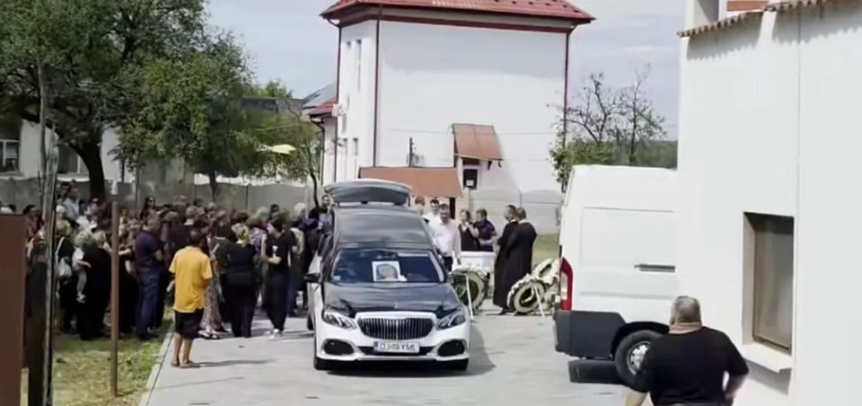 &Icirc;nmorm&acirc;ntarea Silvianei Dogaru a fost una plină de lacrimi și suspine!