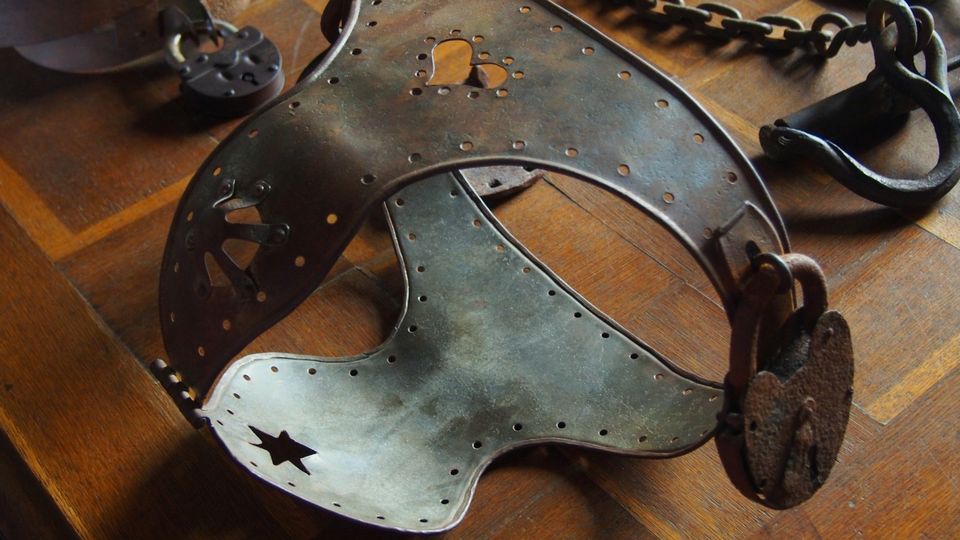 Ce înseamnă centura de castitate?