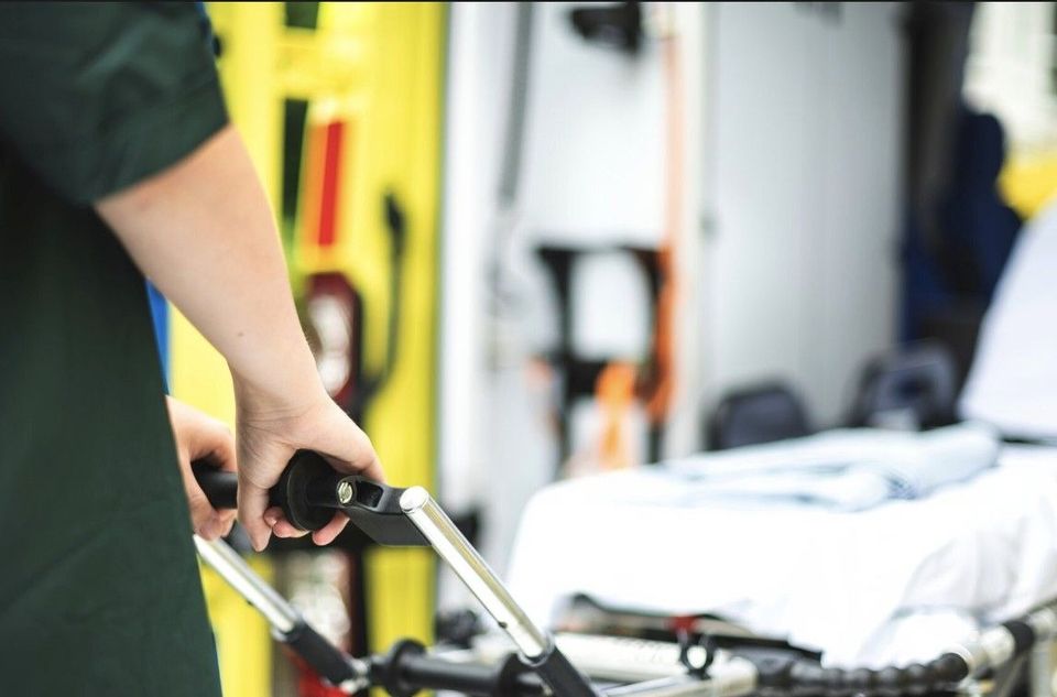 O farmacistă din Buzău a fost &icirc;njunghiată &icirc;n plină zi de concubinul ei