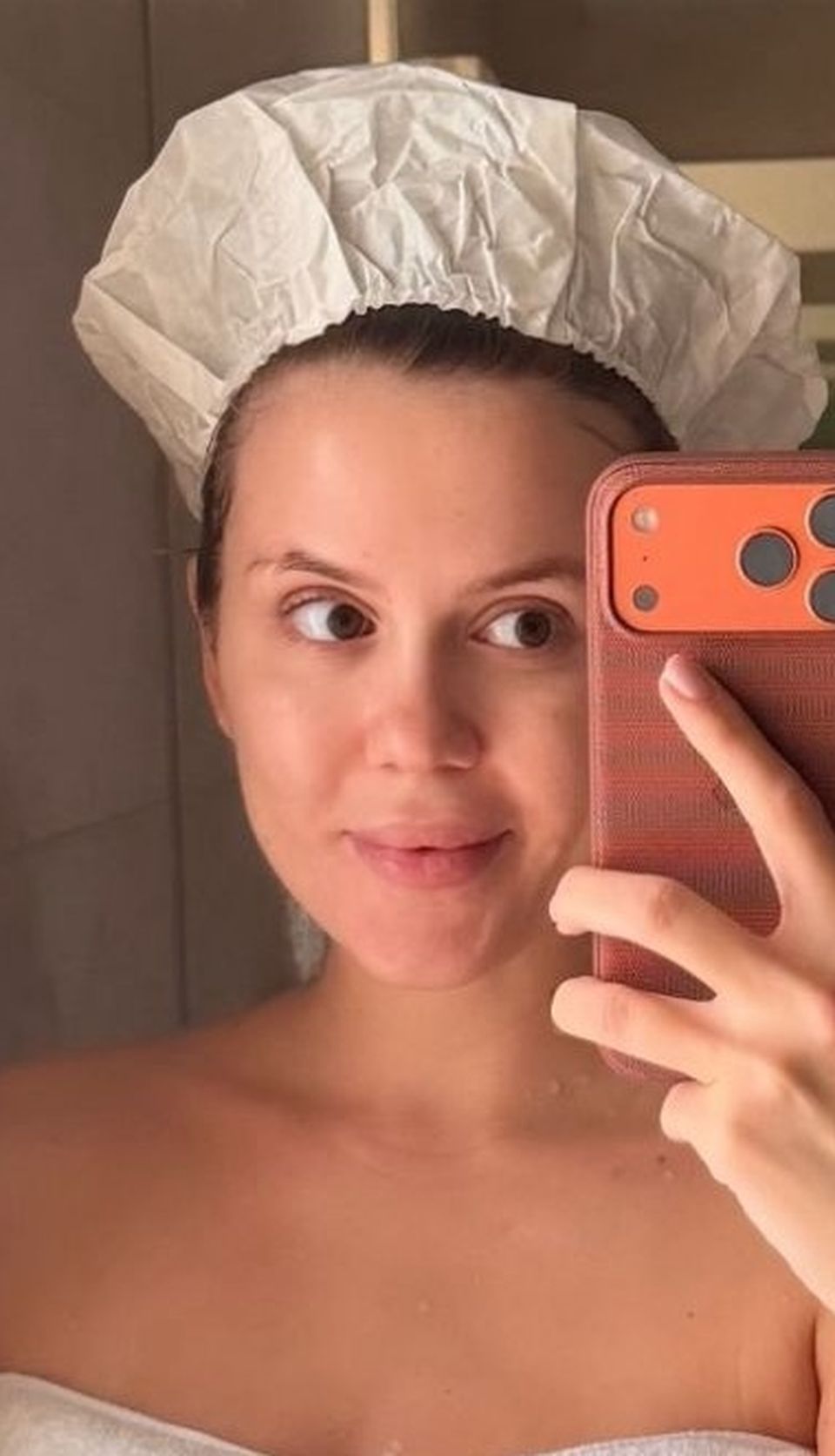 Ce trebuie Emily Burghelea să facă &icirc;n centrul specializat pentru mămici din Hong Kong.