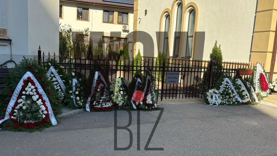 Cine a lipsit de la priveghiul Ștefaniei Szabo. Cine a lipsit de la priveghiul Ștefaniei Szabo.