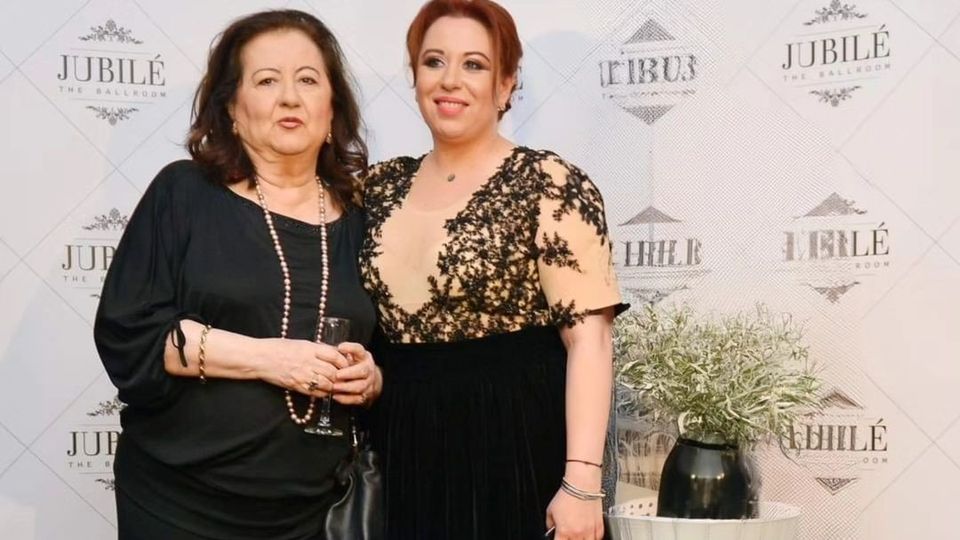 Oana Roman, copleșită de durere.