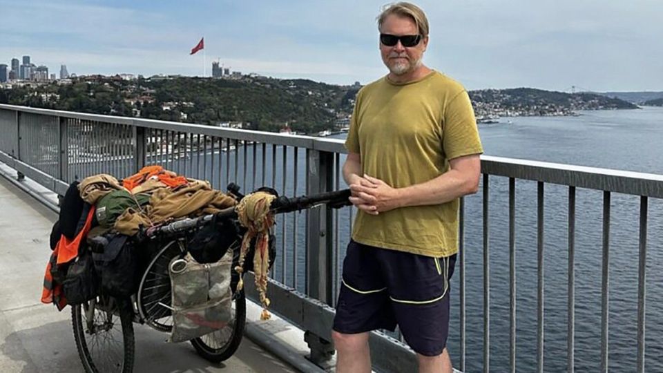 Aventura incredibilă a lui Karl Bushby.