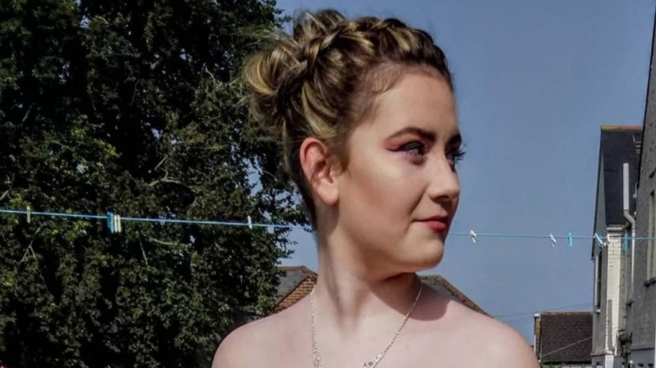 Cine este t&acirc;năra mamă care a murit &icirc;n somn la doar 22 de ani. 