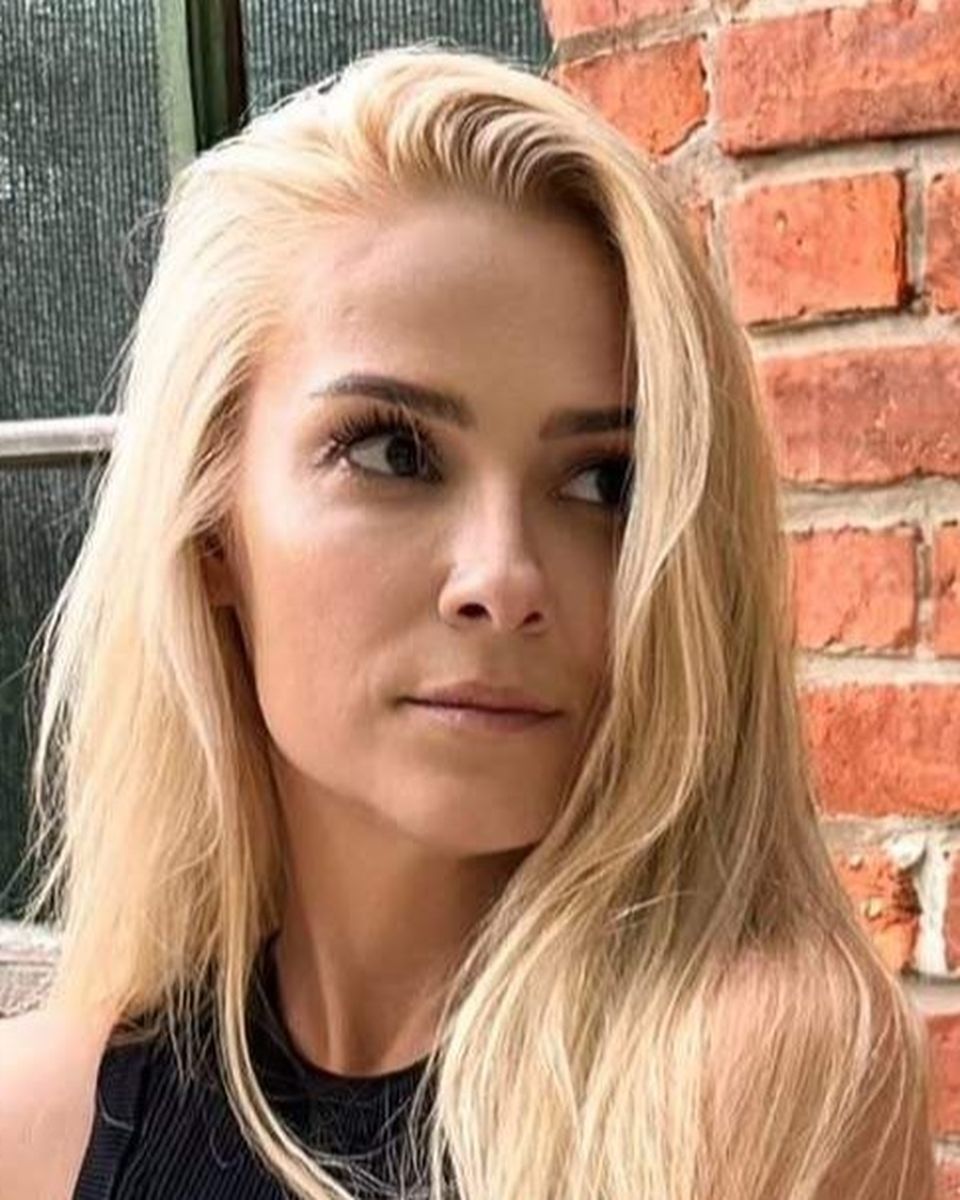 Elena, fosta soție a lui CRBL, &icirc;ntr-o nouă relație