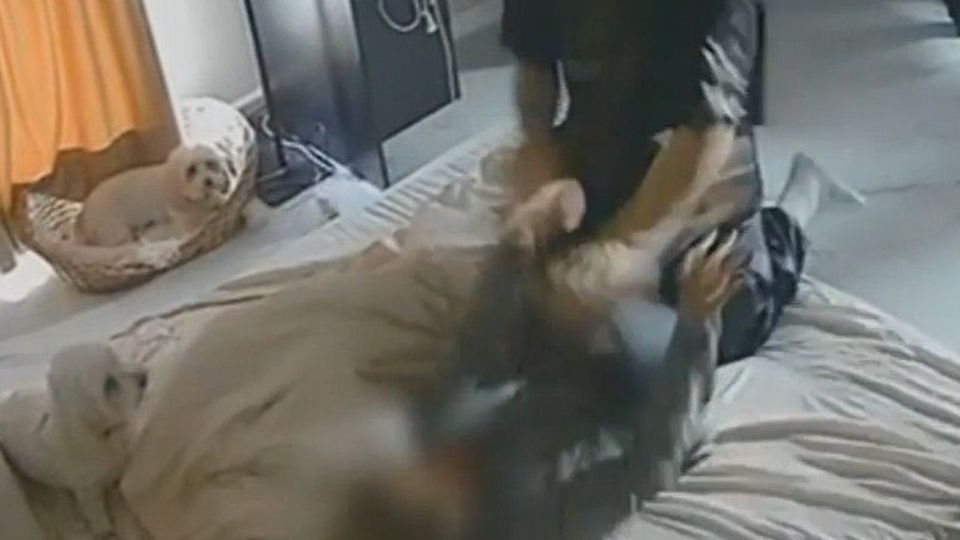 O t&acirc;nără din Timiș trăiește clipe de groază, după ce fostul său partener a amenințat-o cu moarte