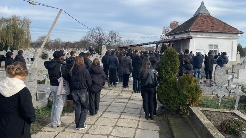 Primele imagini de la &icirc;nmorm&acirc;ntarea t&acirc;nărului de 18 ani care venise de la un majorat.