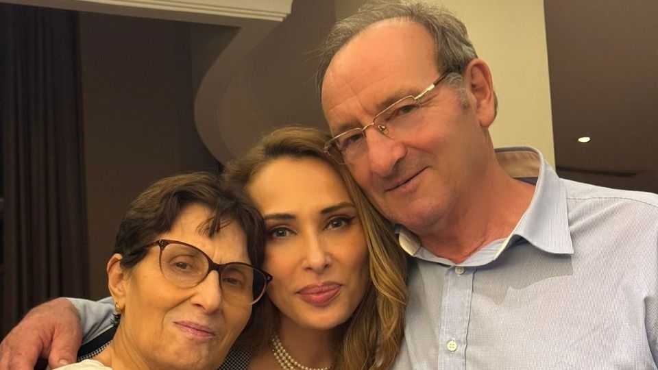 Motivul pentru care Iulia V&acirc;ntur a rămas singură de Crăciun! 