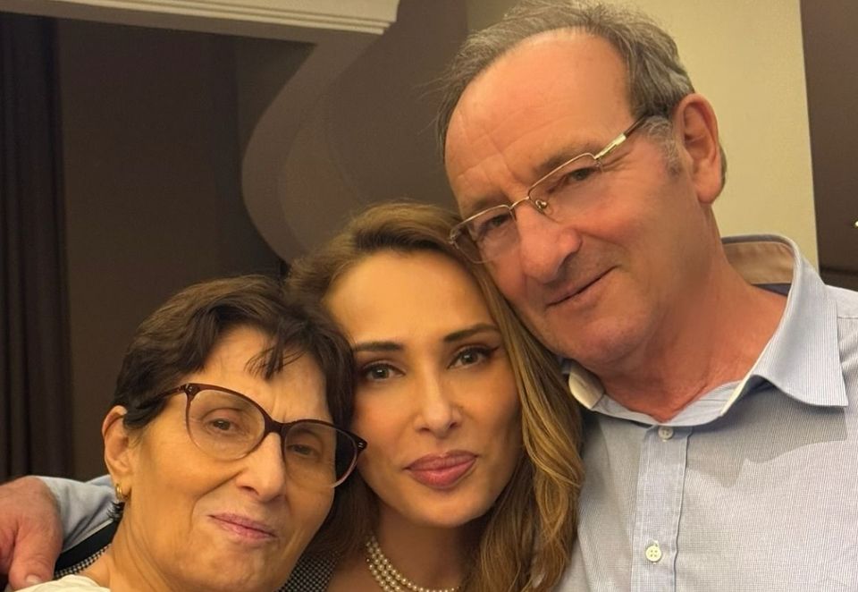 Motivul pentru care Iulia V&acirc;ntur a rămas singură de Crăciun! 