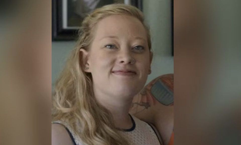 O femeie de 37 de ani s-a stins din viață, după ce un agent ICE a ucis-o.