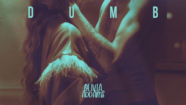 Olivia Addams, artista care a cucerit Tik Tok-ul cu melodia Dumb! Piesa face furori și în Polonia