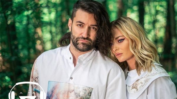 Smiley și Delia au lansat videoclipul piesei „Ne vedem noi”. Melodia face ravagii pe Youtube în mai puțin de o oră de la lansare