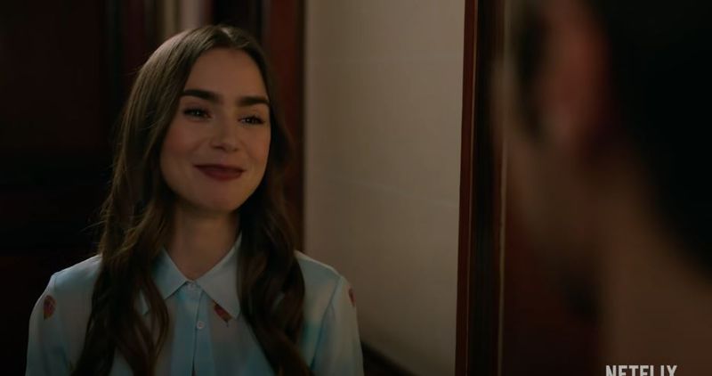 Cine este Lily Collins, actrița din serialul momentului „Emily in Paris”. Tocmai a fost cerută de soție