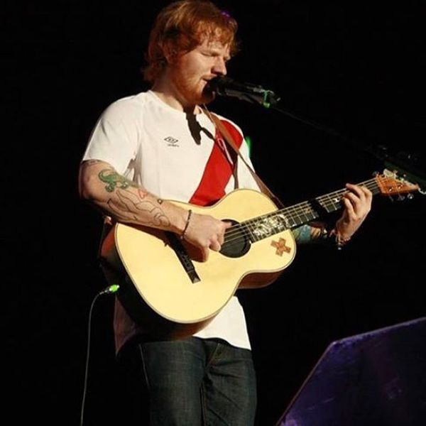 Managerul lui Ed Sheeran, despre momentul &icirc;n care Prințesa Beatrice i-a tăiat fața cu sabia artistului