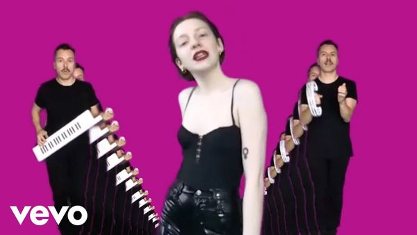 PURPLE DISCO MACHINE feat. SOPHIE & THE GIANTS - Hypnotized