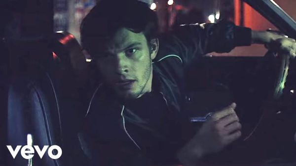 DJ SNAKE feat. JUSTIN BIEBER - Let Me Love You