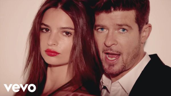 ROBIN THICKE feat. T.I. & PHARRELL - Blurred Lines