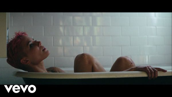 HALSEY - Without Me