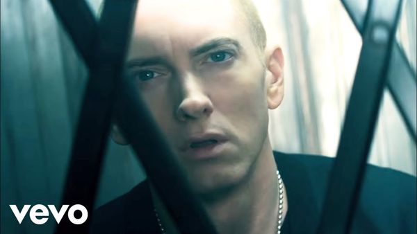 EMINEM feat. RIHANNA - The Monster