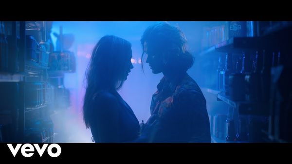 KYGO feat. DONNA SUMMER - Hot Stuff