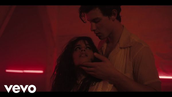 SHAWN MENDES & CAMILA CABELLO - Senorita