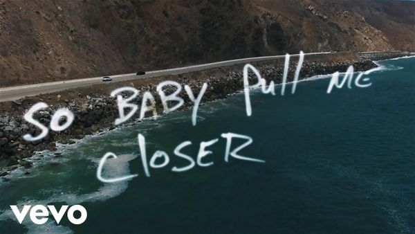 THE CHAINSMOKERS - Closer