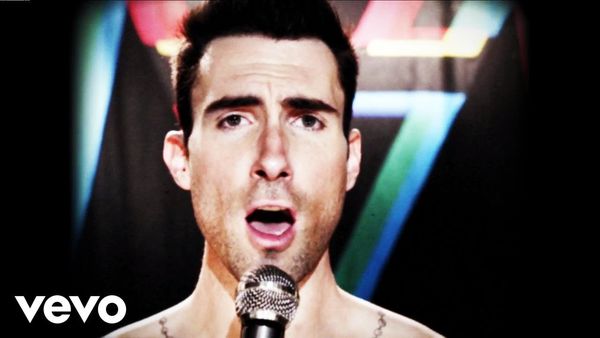 MAROON 5 feat. CHRISTINA AGUILERA - Moves Like Jagger
