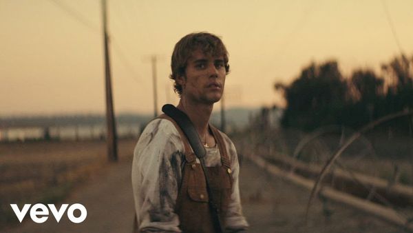 JUSTIN BIEBER feat. CHANCE THE RAPPER - Holy