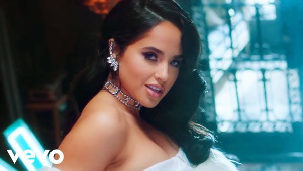 BECKY G feat. NATTI NATASHA - Sin Pijama