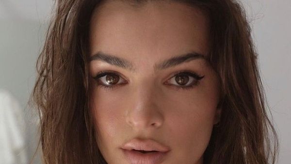 Modelul Emily Ratajkowski este &icirc;nsărcinată: &bdquo;Nu vom ști sexul copilului p&acirc;nă nu va &icirc;mplini 18 ani&rdquo; 