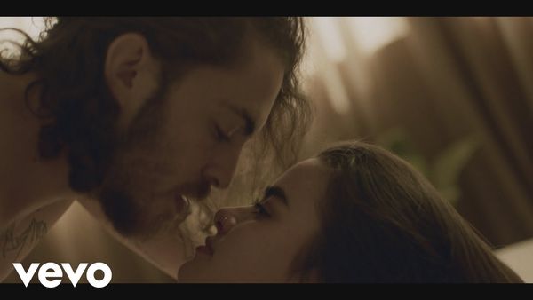 DENNIS LLOYD - Never Go Back