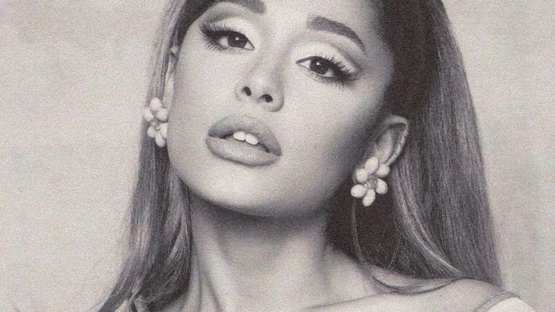 Ariana Grande a lansat un nou album! Include colaborări cu The Weeknd și Doja Cat