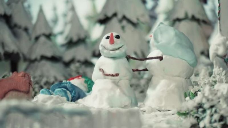 Sia a furat startul sărbătorilor de iarnă! Videoclip oficial Snowman