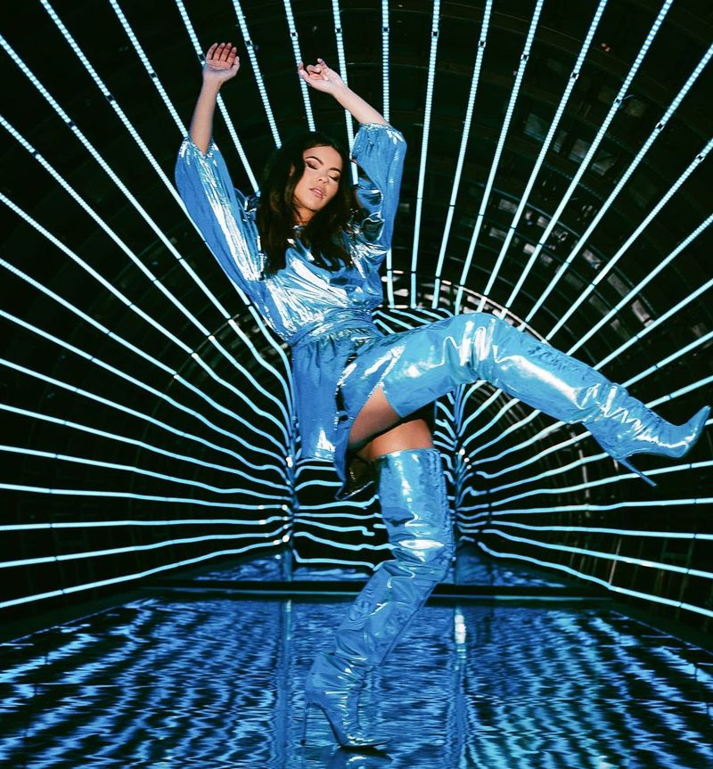 INNA lansează „Pretty Thoughts”