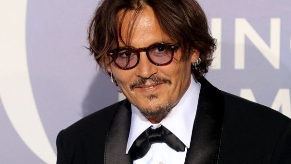 Johnny Depp a pierdut procesul cu un tabloid celebru care îl acuza că și-a bătut fosta soție