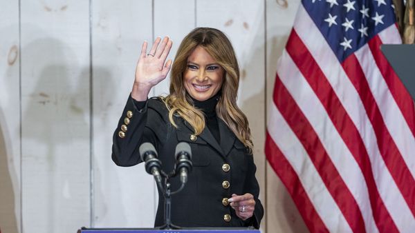 Melania Trump „numără minutele” până va divorța de Donald Trump!