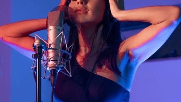  Nu o să-ți vină să crezi care a fost primul job al Innei