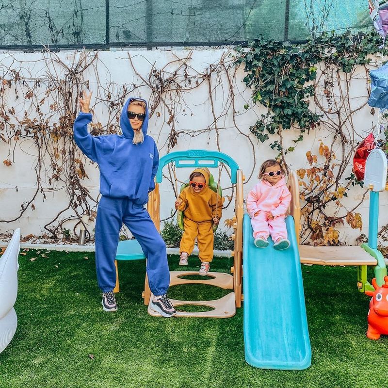 Andreea Bălan și fiicele sale 