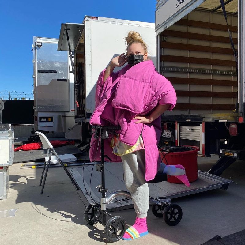 Sia va regiza „Music”