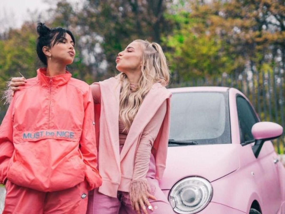 INNA își surprinde cea mai bună prietenă 