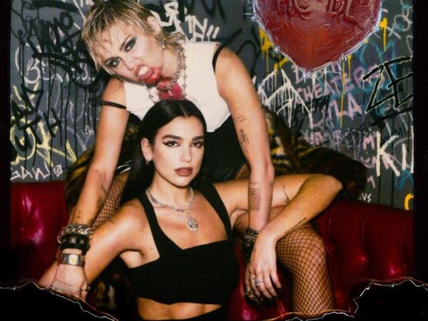 VIDEOCLIP | Dua Lipa și Miley Cyrus au lansat &bdquo;Prisoner&rdquo; 
