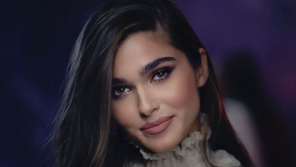 Theo Rose, locul șase &icirc;n trending cu piesa &bdquo;Aș renunța&rdquo;, la doar două zile de la lansare 