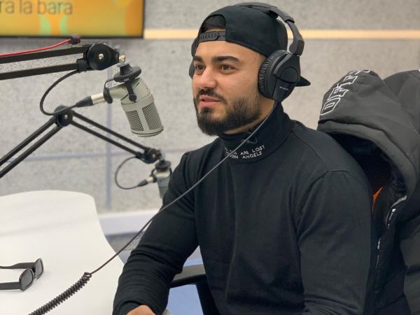 Bară la Bară | Jador, pentru prima dată &icirc;ntr-un studio de radio. Cum s-a &icirc;nt&acirc;mplat asta