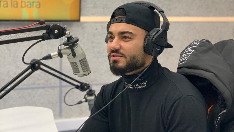 Bară la Bară | Jador, pentru prima dată &icirc;ntr-un studio de radio. Cum s-a &icirc;nt&acirc;mplat asta