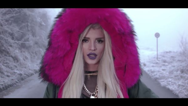 ERA ISTREFI - Bon Bon