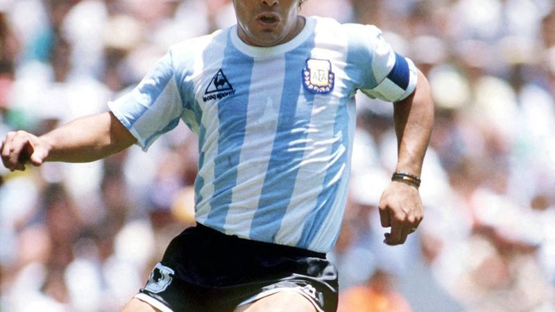 Procurorul general al Argentinei cere autopsia lui Maradona: &bdquo;Decesul lui nu are caracteristici naturale&rdquo;